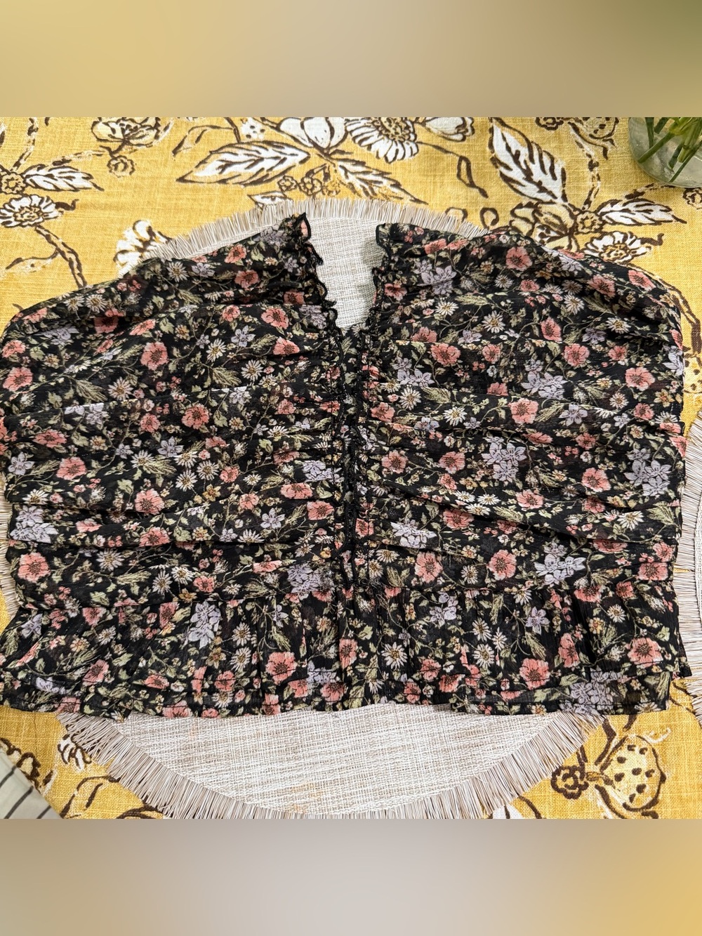Forever 21 Black Floral Ruffle Button-Front Crop Top